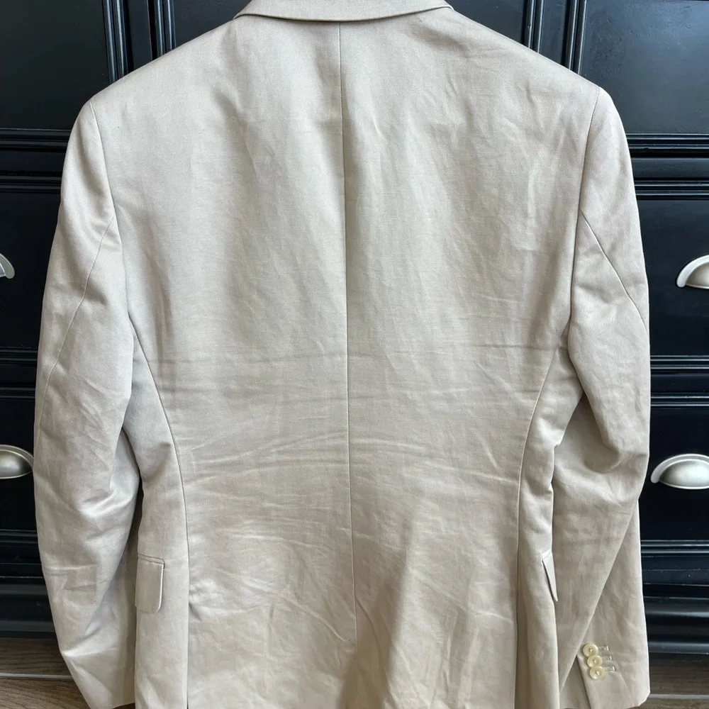 Banana Republic Men's Beige Blazer & Pants - Picture 2 of 9